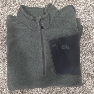Mens North Face Fleece pullover